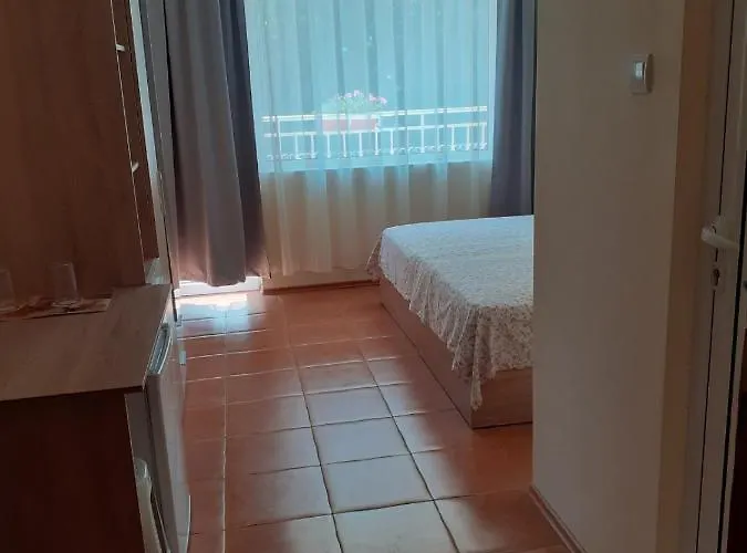 Bleu - синя лю-бо-в Pansiyon Sinemoretz